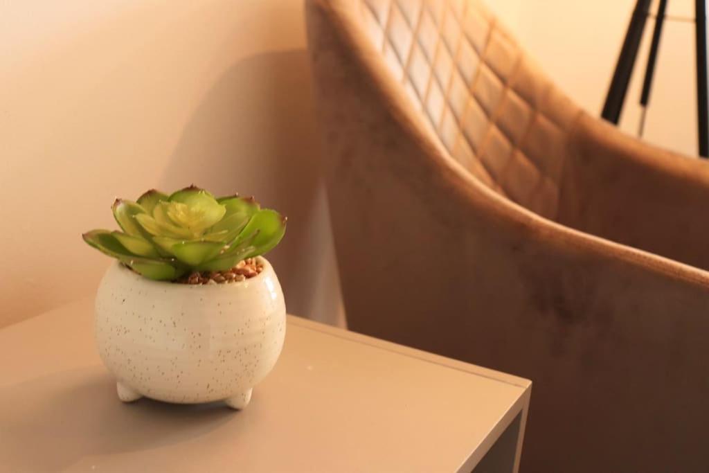 Charming 3 Bedroom Property Free Wifi & Parking 리즈 외부 사진